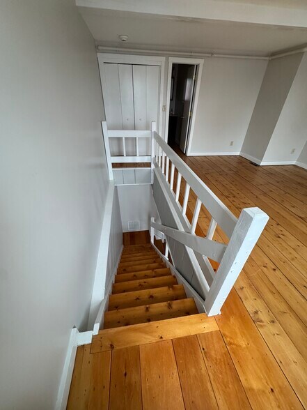 Building Photo - 43 Market St