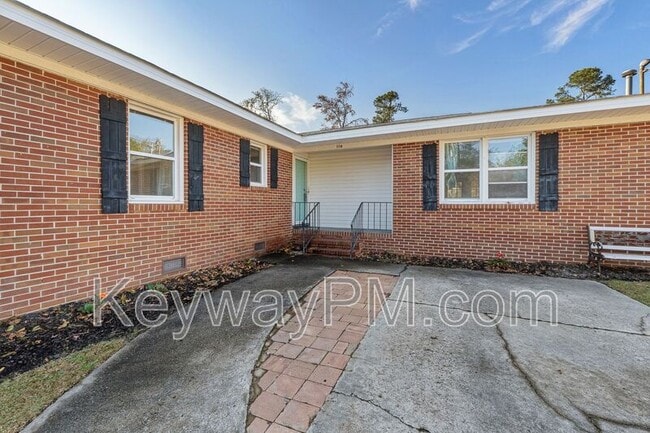 Building Photo - 116 Thomas Dr