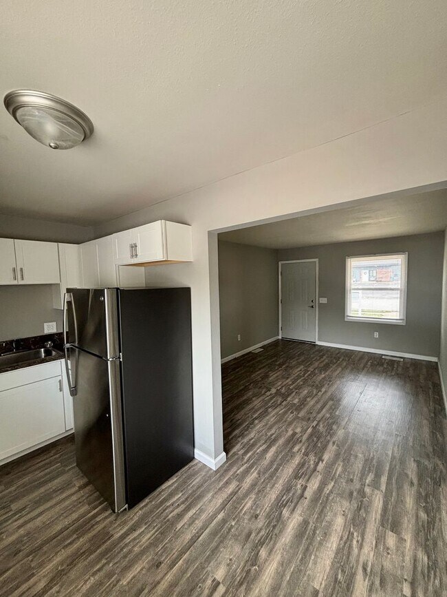 Building Photo - 100 Arlington Way