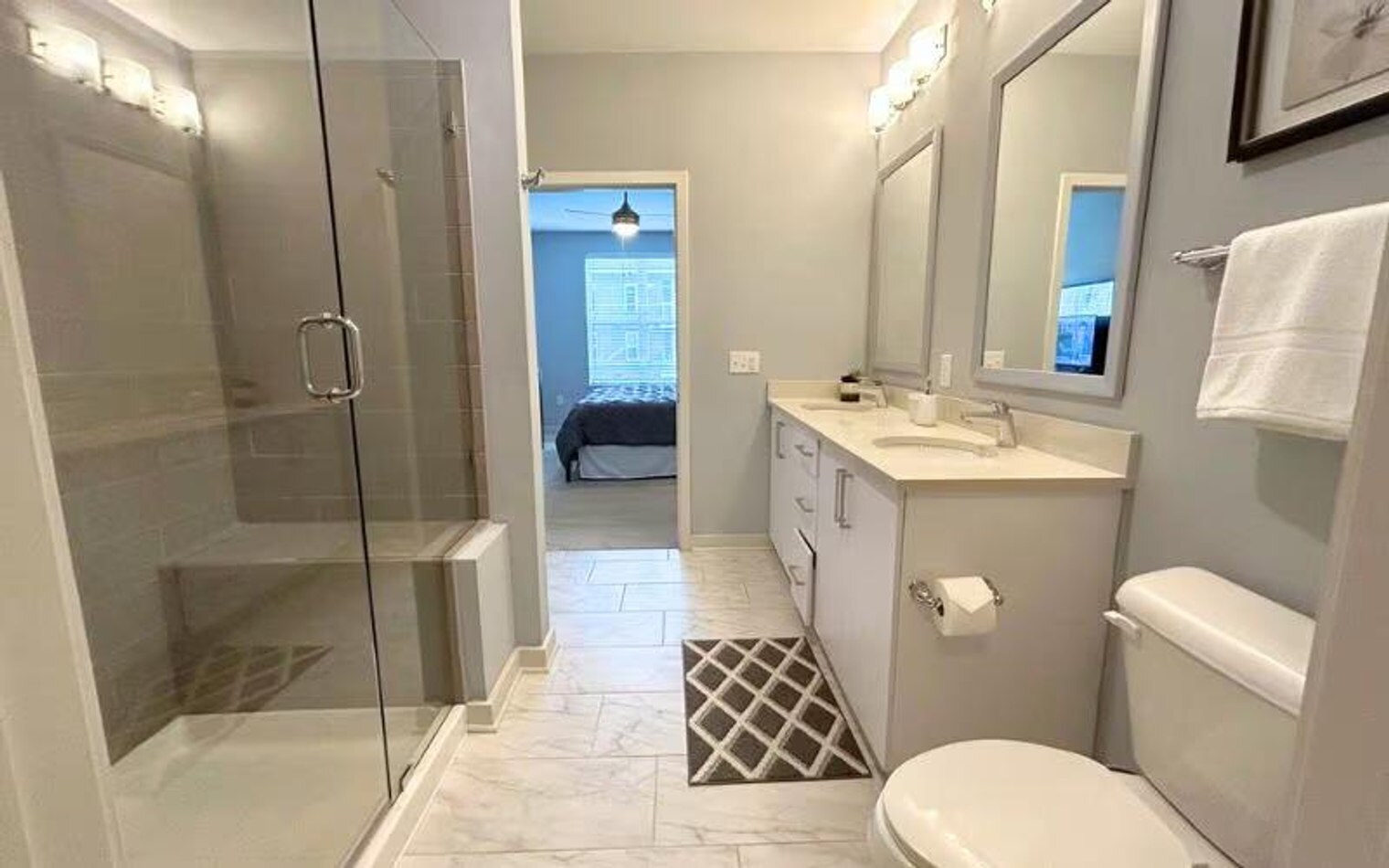 Building Photo - 220 Sandy Springs Cir