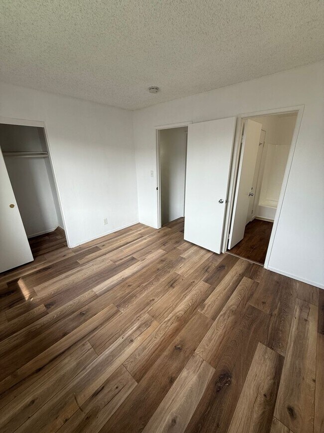 Interior Photo - 20810 Arline Ave