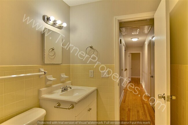 Building Photo - 4000 Williamsburg Dr, Columbia, SC 29203