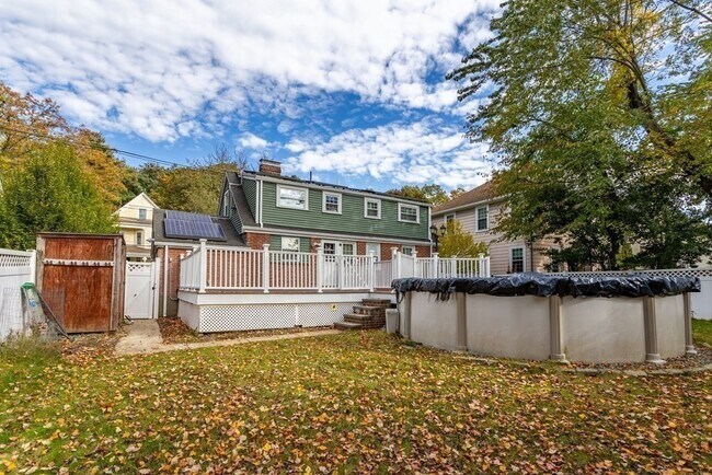 Building Photo - 140 Lowell St