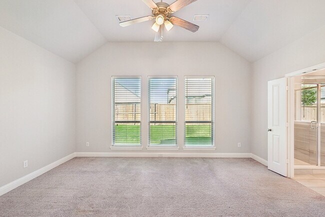 Building Photo - 1709 Everitt Trail