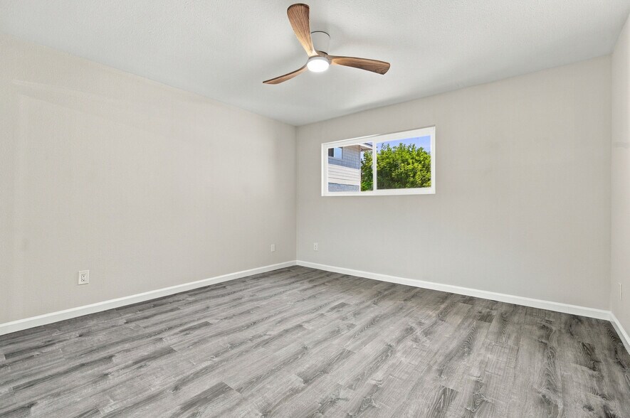 Building Photo - 3005 Jeffrey Dr