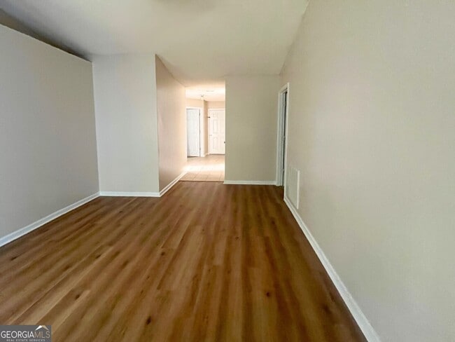 Building Photo - 167 Talbot Ct
