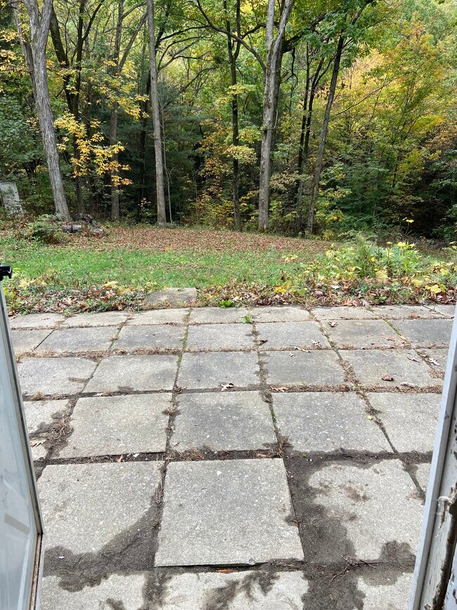 Building Photo - 90 Old State Rd