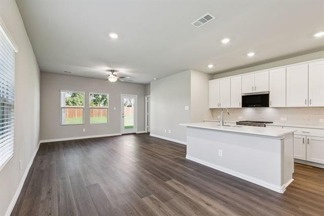 Building Photo - 4018 Sandstone Dr