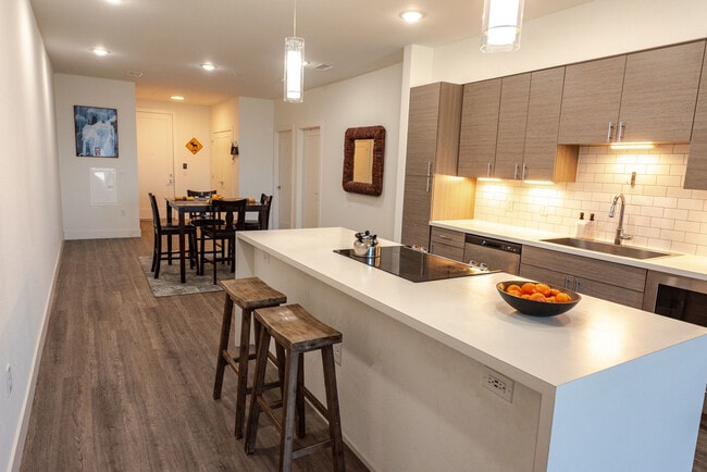 Building Photo - 3500 S Corona St