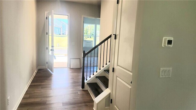 Building Photo - 1536 Ellie Ridge Ave