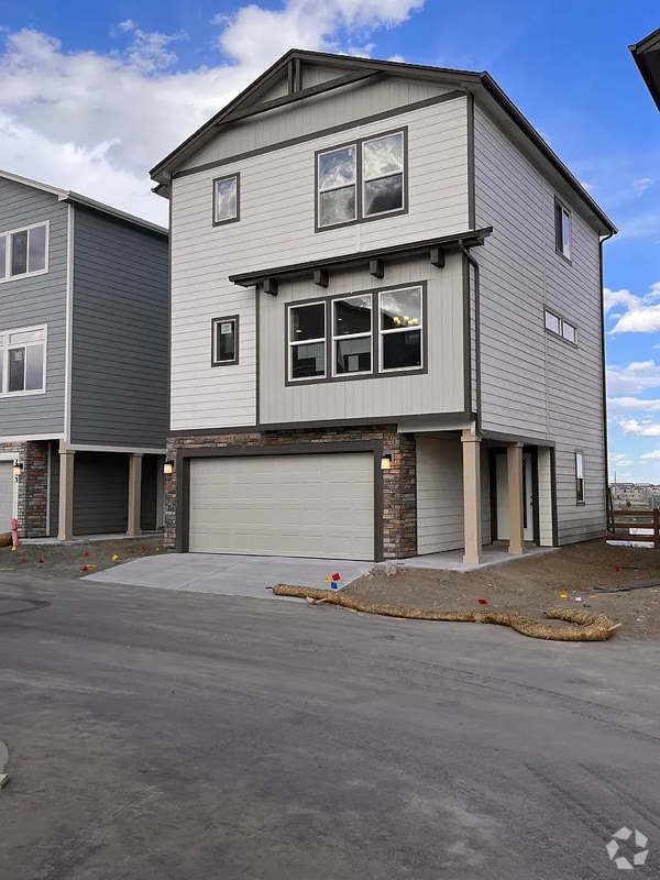 Building Photo - 7435 Gorgeted Quail Grv