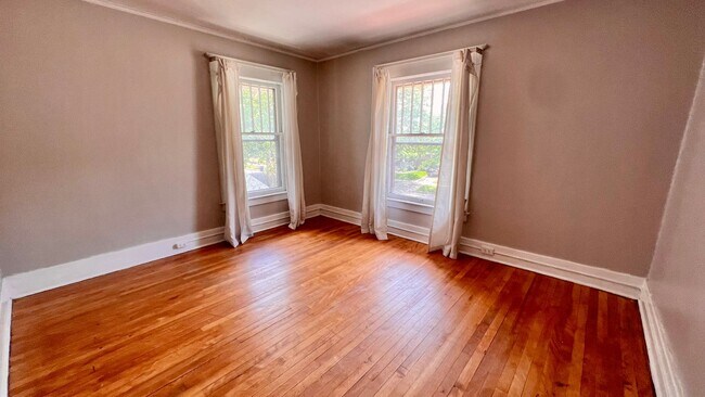 Building Photo - 1401 Logan St SE