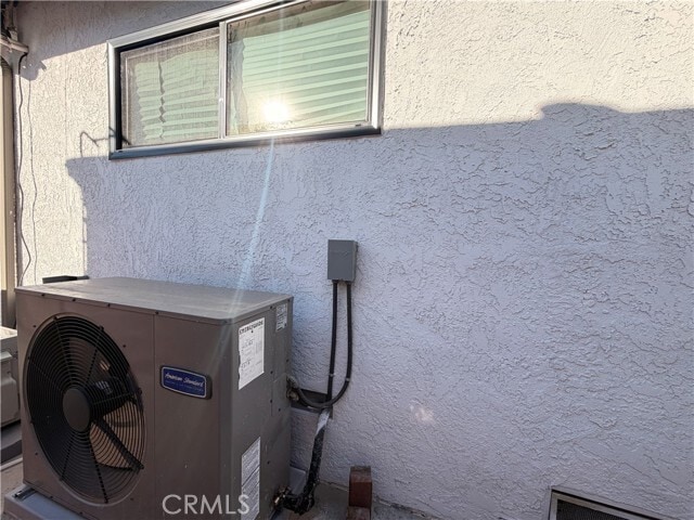 Building Photo - 541 N Broadmoor Ave