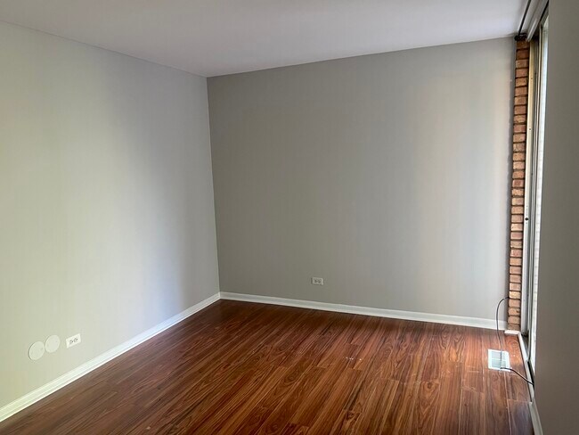 Building Photo - 5500 Hillcrest Ln