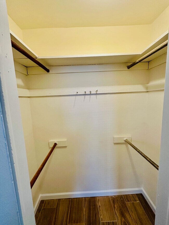 Building Photo - 34 E 32nd St