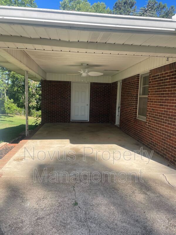 Building Photo - 150 Corinth Poseyville Rd