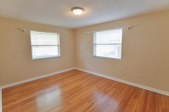Building Photo - 2240 Jose Cir W