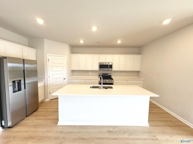 Building Photo - 25345 Evanford Dr