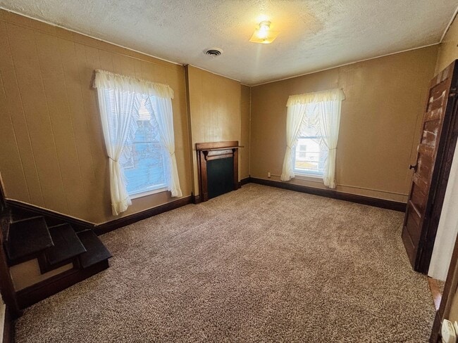 Building Photo - 420-422 Pennsylvania Ave