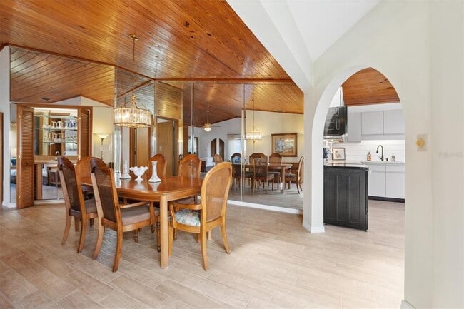 Building Photo - 2637 Sunburst Ct