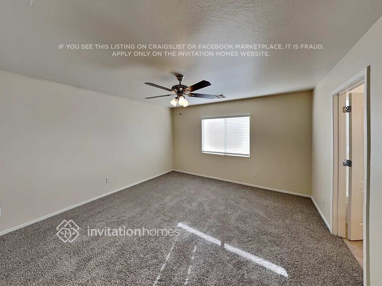 Building Photo - 10018 N 115th Dr
