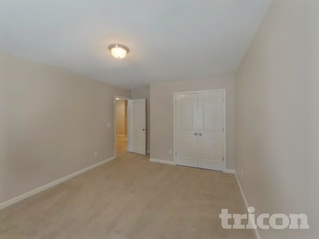 Building Photo - 108 Dalston Rd