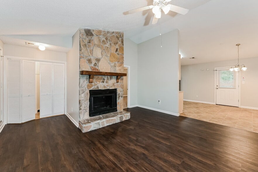 Building Photo - 5348 Kirk Dr