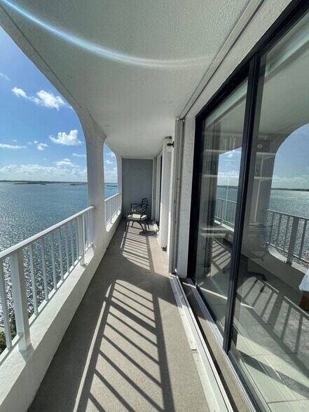 Balcony - 126 SE 15th Rd