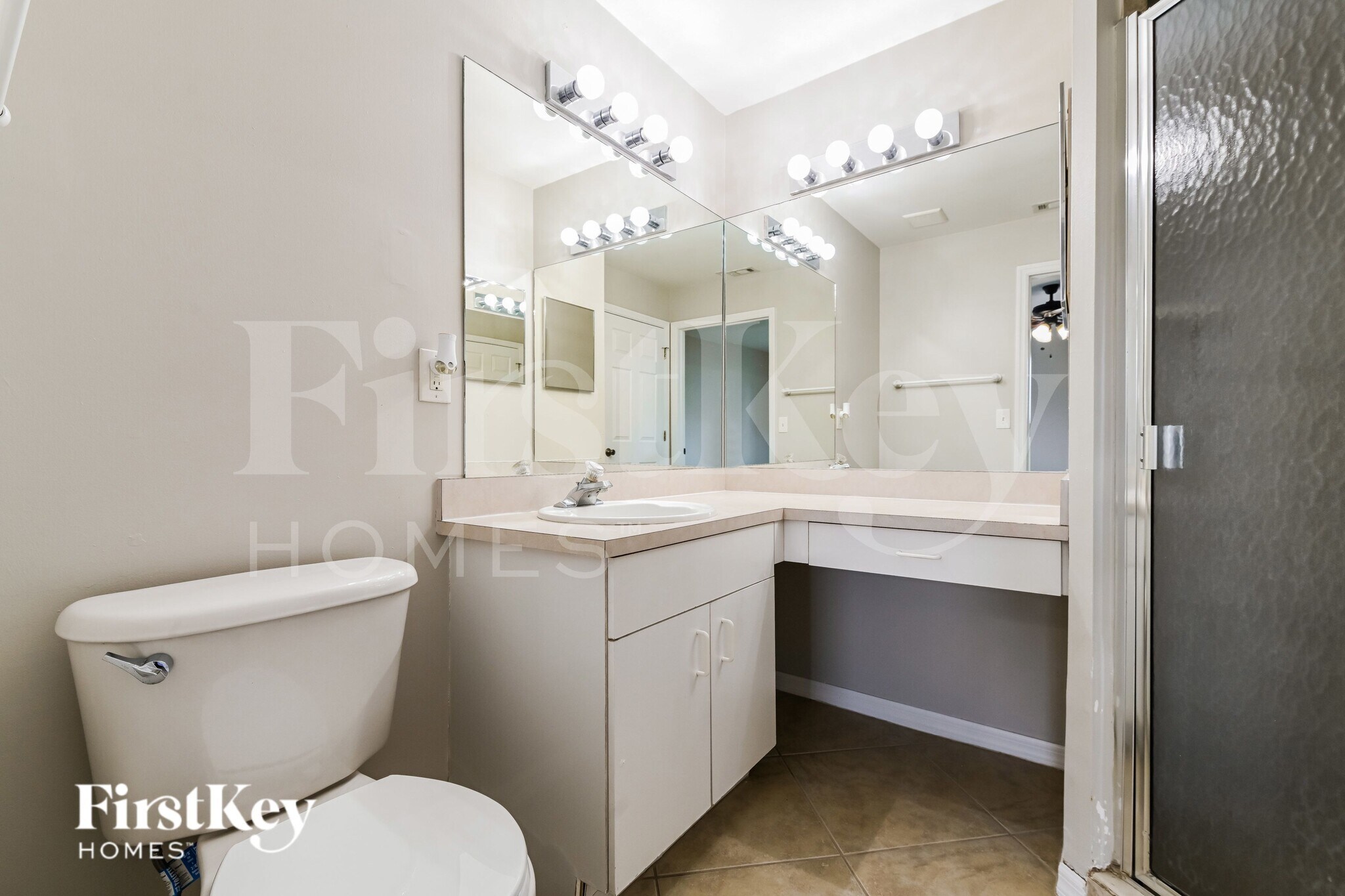 Building Photo - 2513 SW 31st St