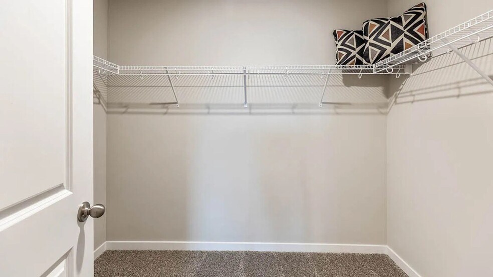 Building Photo - 5624 153rd St