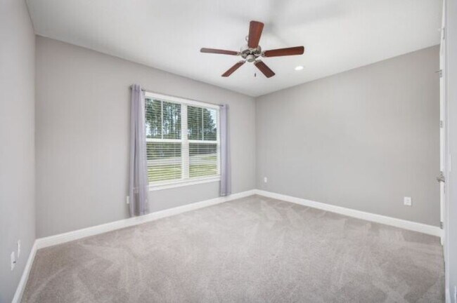 Building Photo - 77 Perimeter Pl