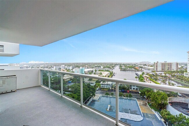 Building Photo - 2841 N Ocean Blvd