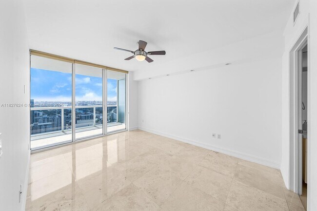 Building Photo - 1830 S Ocean Dr
