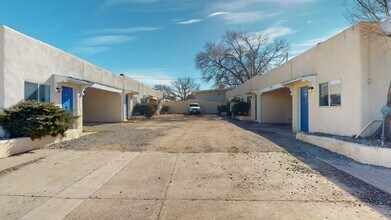 Building Photo - Centrally Located All Utilities Included. 1 Bedroom efficiency apartment.