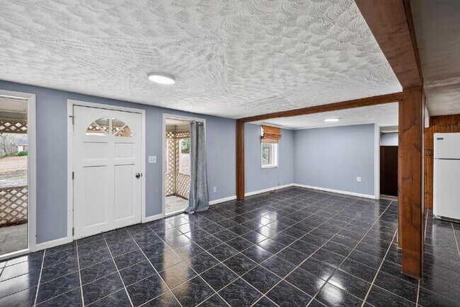 Building Photo - Unique, Private Rental Home with Workshop!