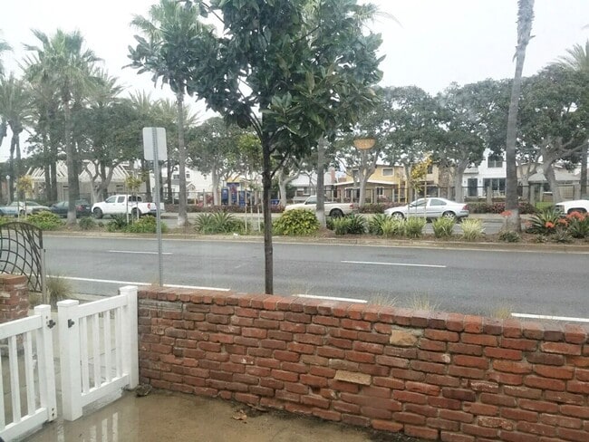 Building Photo - 3605 W Balboa Blvd