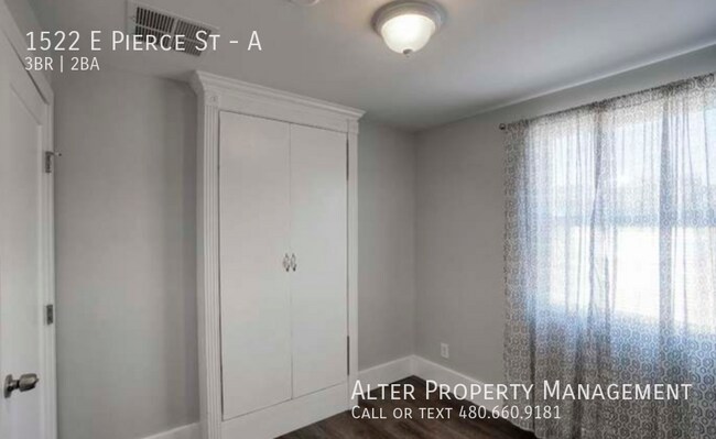 Building Photo - 1522 E Pierce St