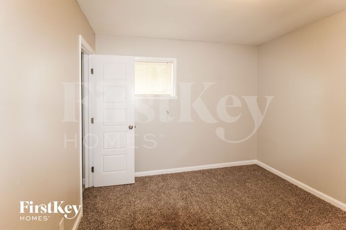 Building Photo - 3758 Aldea Dr