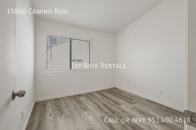 Building Photo - 15860 Camino Real