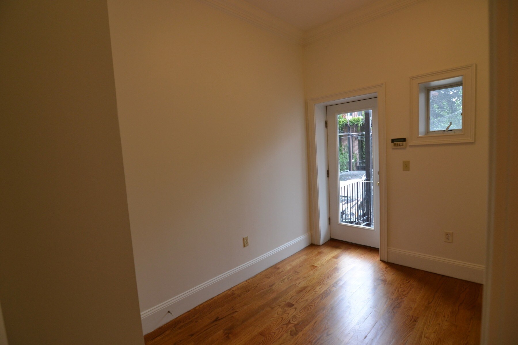 Building Photo - 1615 Tremont St