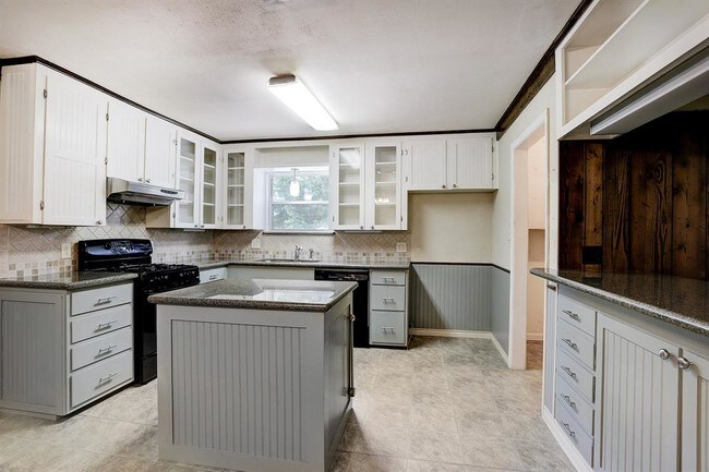 Building Photo - 4020 Clarblak Ln
