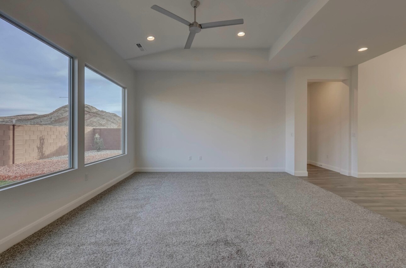 Building Photo - 4729 S Lucy Ln