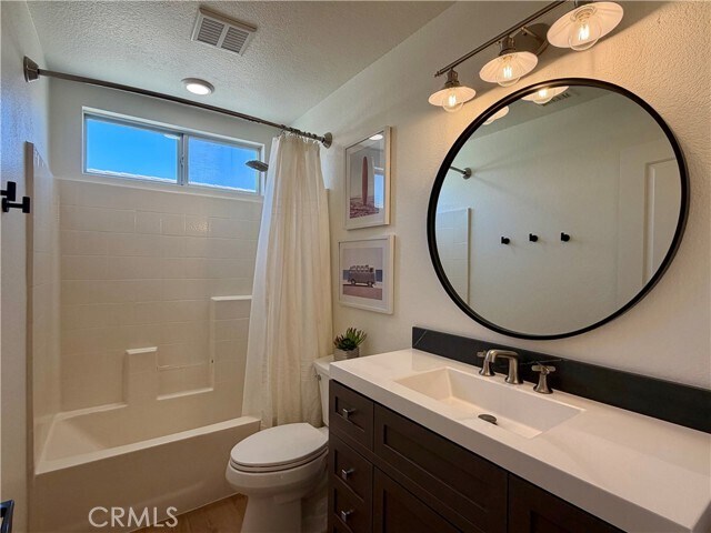 Building Photo - 8992 Trumpets Ct