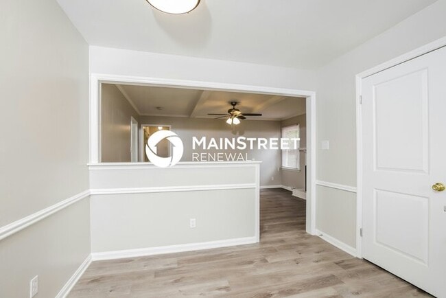 Building Photo - 3 Bedroom Pet-Friendly Home in GREENSBORO, NC with Main Street Renewal