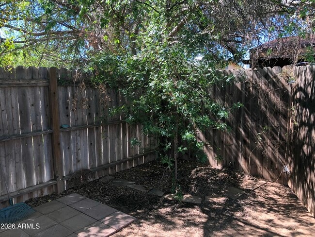 Building Photo - 708 W Howe St