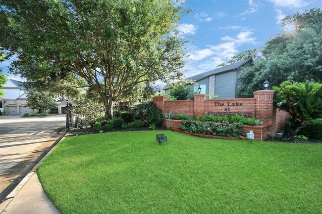 Building Photo - 12819 Kingsbridge Ln
