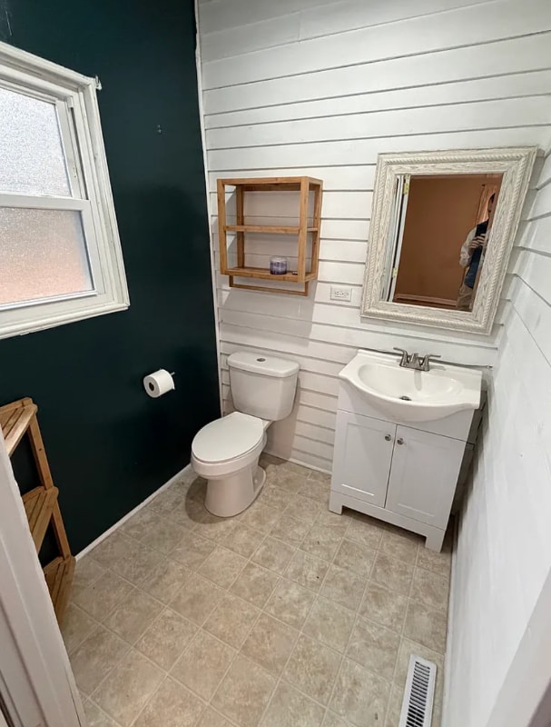 Building Photo - 18 N Central Ave