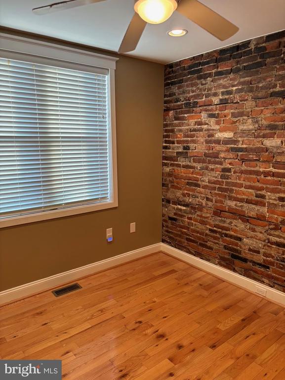 Building Photo - 1130 Watkins St