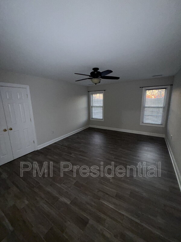 Building Photo - 14030 Wiley Cir