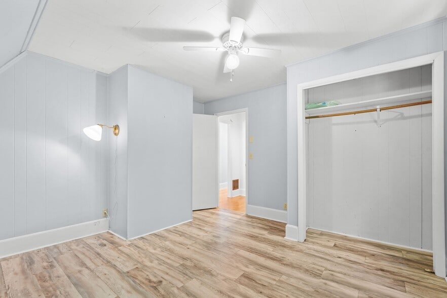 Building Photo - 864 Trojan Horse Cir